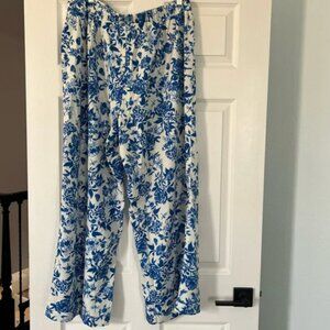 1XL floral blue and white elastic pants